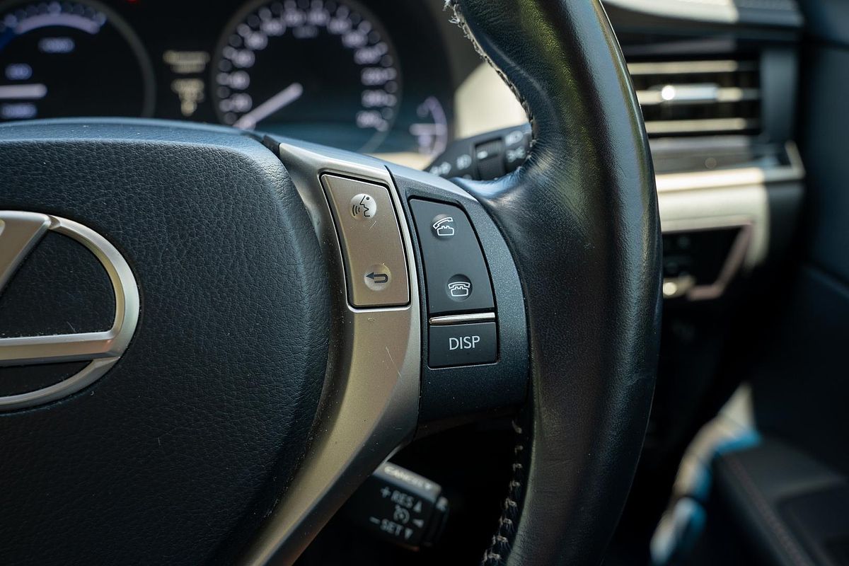 2015 Lexus ES ES300h Luxury AVV60R