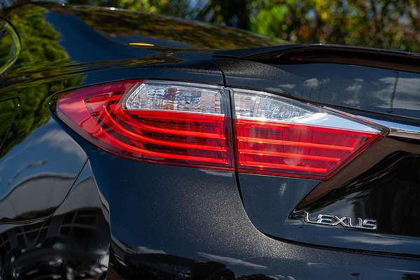 2015 Lexus ES ES300h Luxury AVV60R