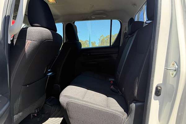 2019 Toyota Hilux SR GUN126R 4X4