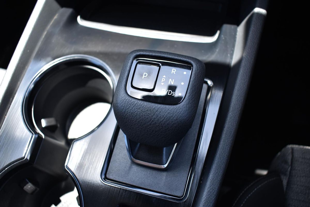 2024 Nissan X-TRAIL ST T33