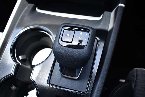 2024 Nissan X-TRAIL ST T33