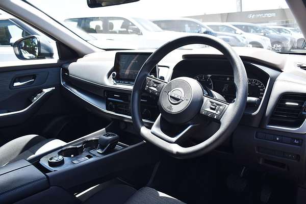 2024 Nissan X-TRAIL ST T33