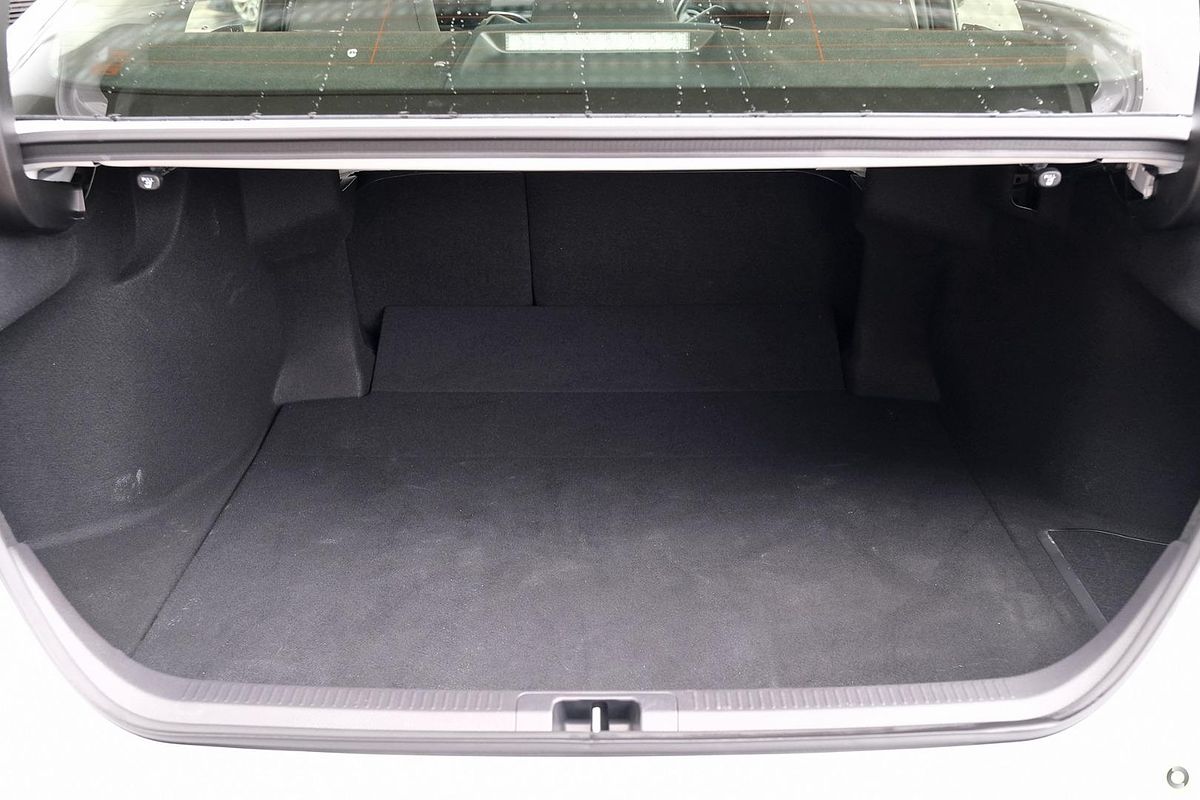 2022 Toyota Camry Ascent AXVH70R