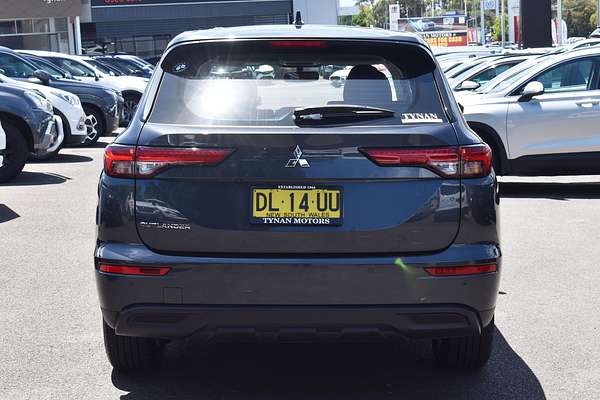 2024 Mitsubishi Outlander ES ZM