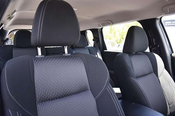 2024 Mitsubishi Outlander ES ZM