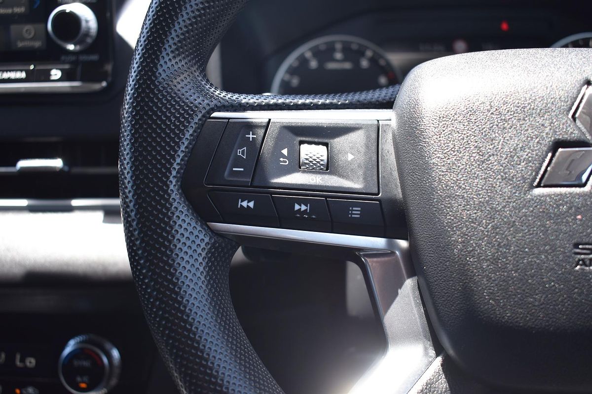 2024 Mitsubishi Outlander ES ZM