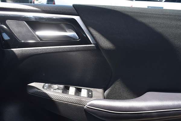 2024 Mitsubishi Outlander ES ZM