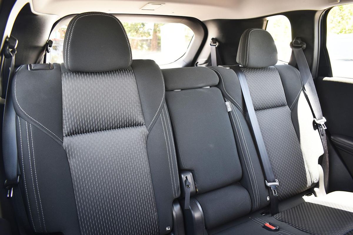 2024 Mitsubishi Outlander ES ZM