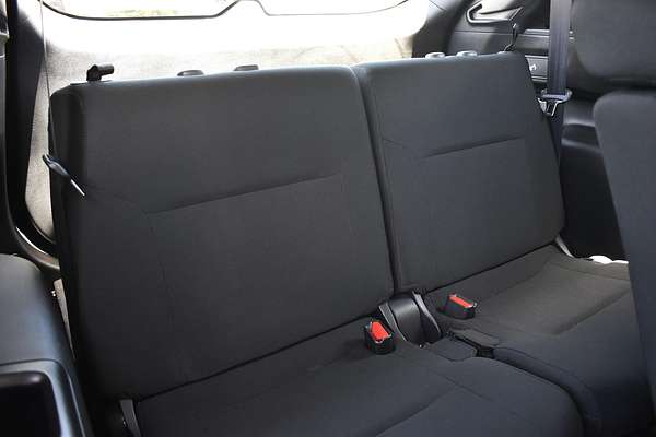 2024 Mitsubishi Outlander ES ZM