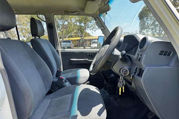 2011 Toyota Landcruiser GXL VDJ76R