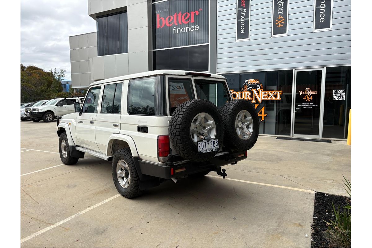 2011 Toyota Landcruiser GXL VDJ76R