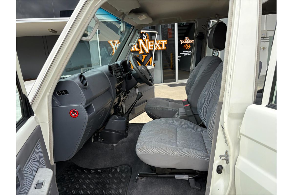 2011 Toyota Landcruiser GXL VDJ76R