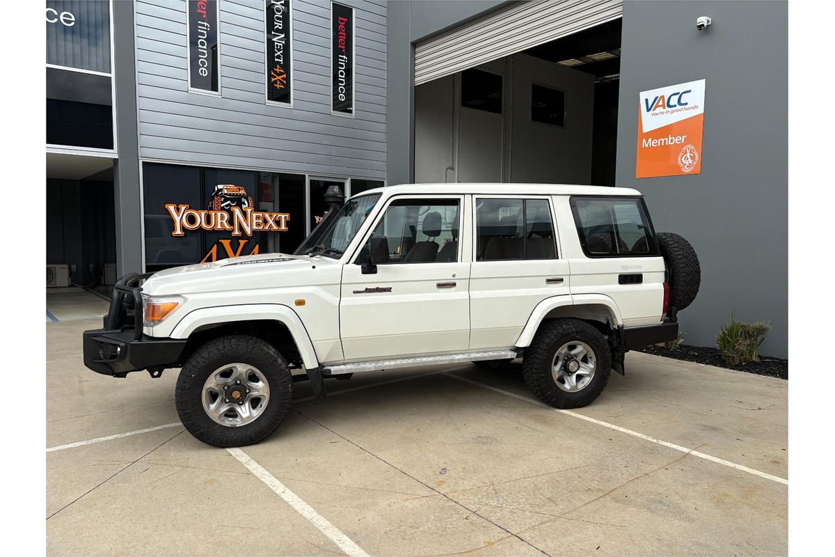 2011 Toyota Landcruiser GXL VDJ76R