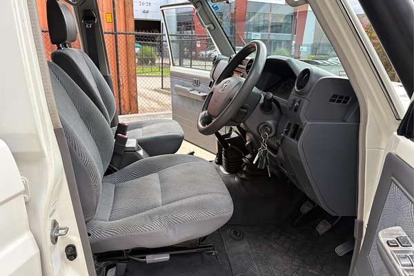 2011 Toyota Landcruiser GXL VDJ76R