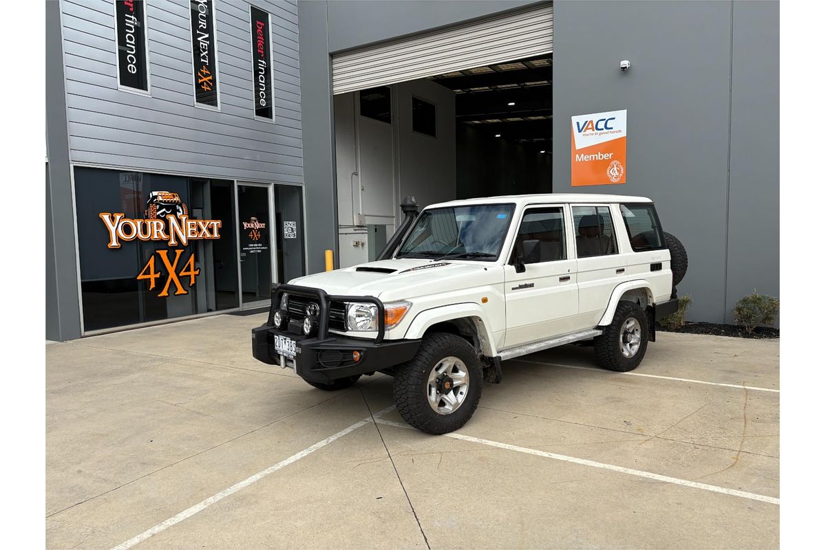 2011 Toyota Landcruiser GXL VDJ76R