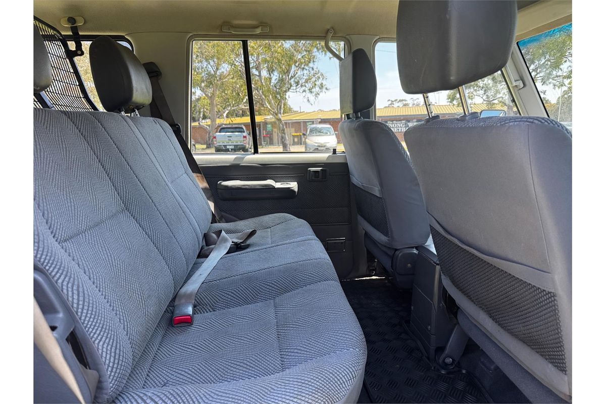 2011 Toyota Landcruiser GXL VDJ76R