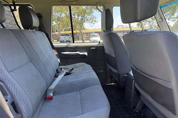 2011 Toyota Landcruiser GXL VDJ76R