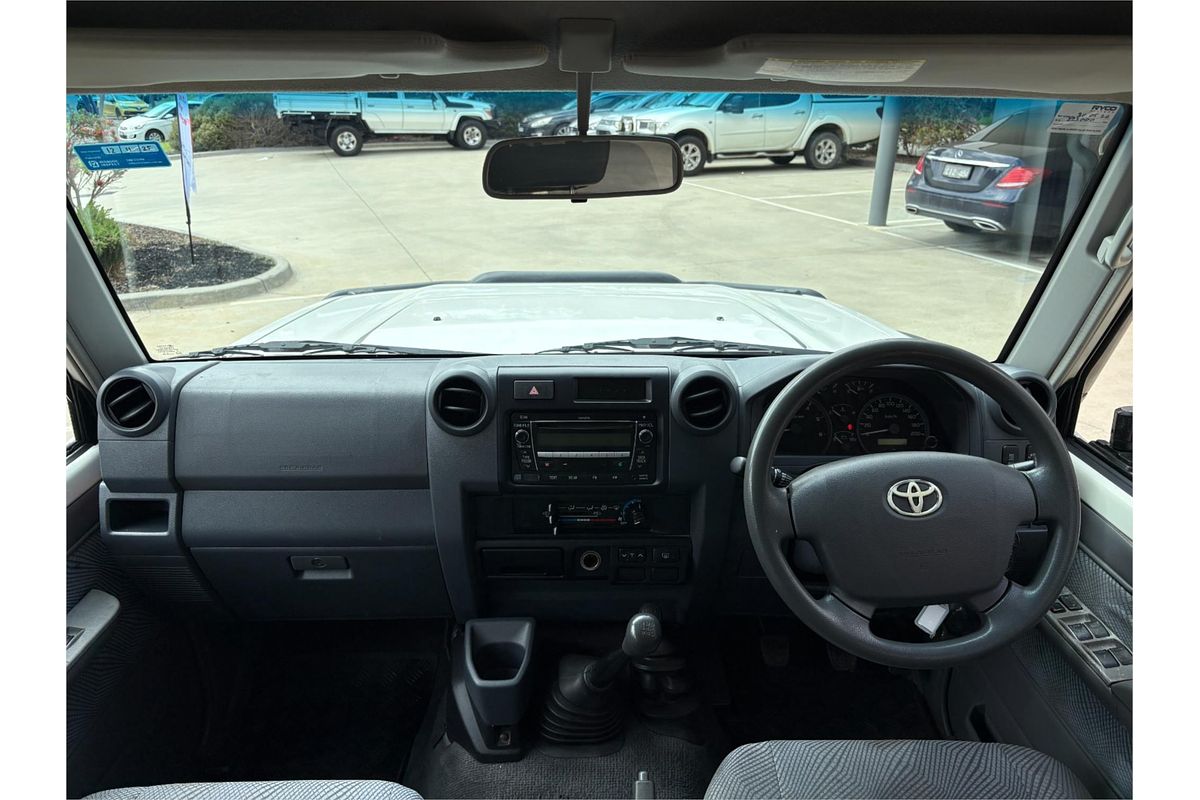 2011 Toyota Landcruiser GXL VDJ76R