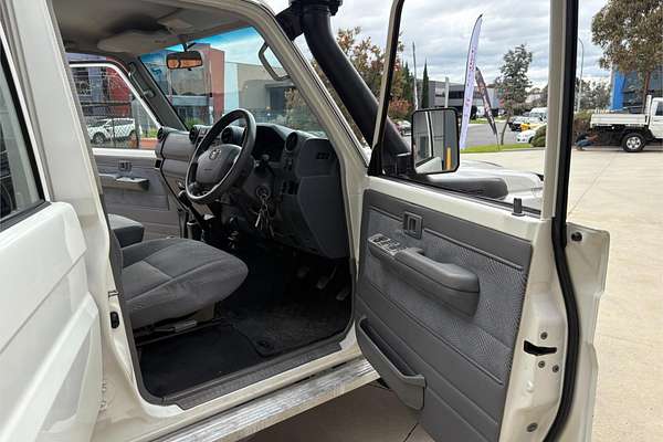 2011 Toyota Landcruiser GXL VDJ76R