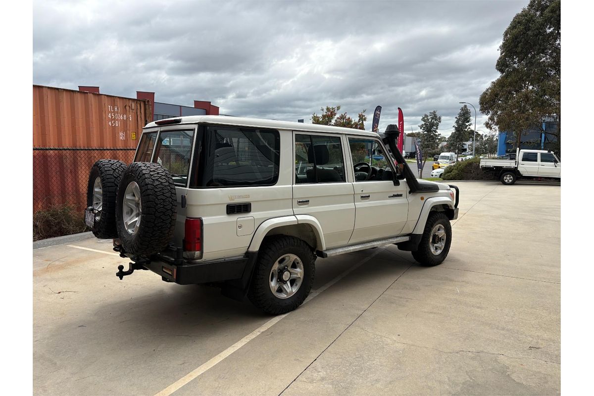2011 Toyota Landcruiser GXL VDJ76R