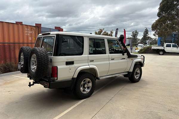 2011 Toyota Landcruiser GXL VDJ76R