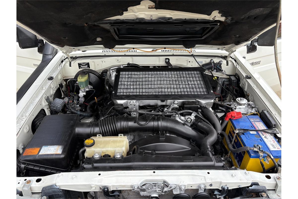 2011 Toyota Landcruiser GXL VDJ76R