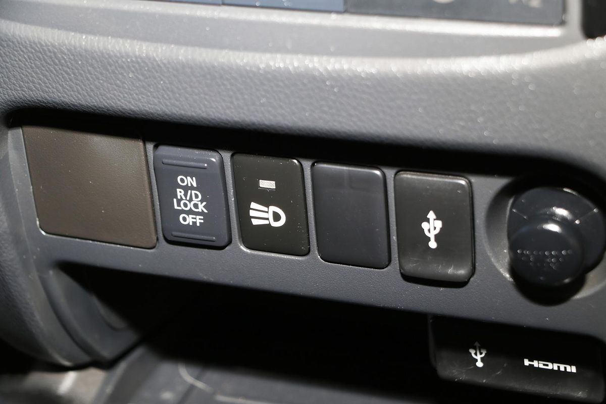 2018 Mitsubishi Triton Blackline MQ 4X4