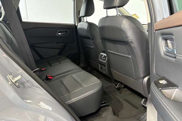 2025 Nissan X-TRAIL Ti T33