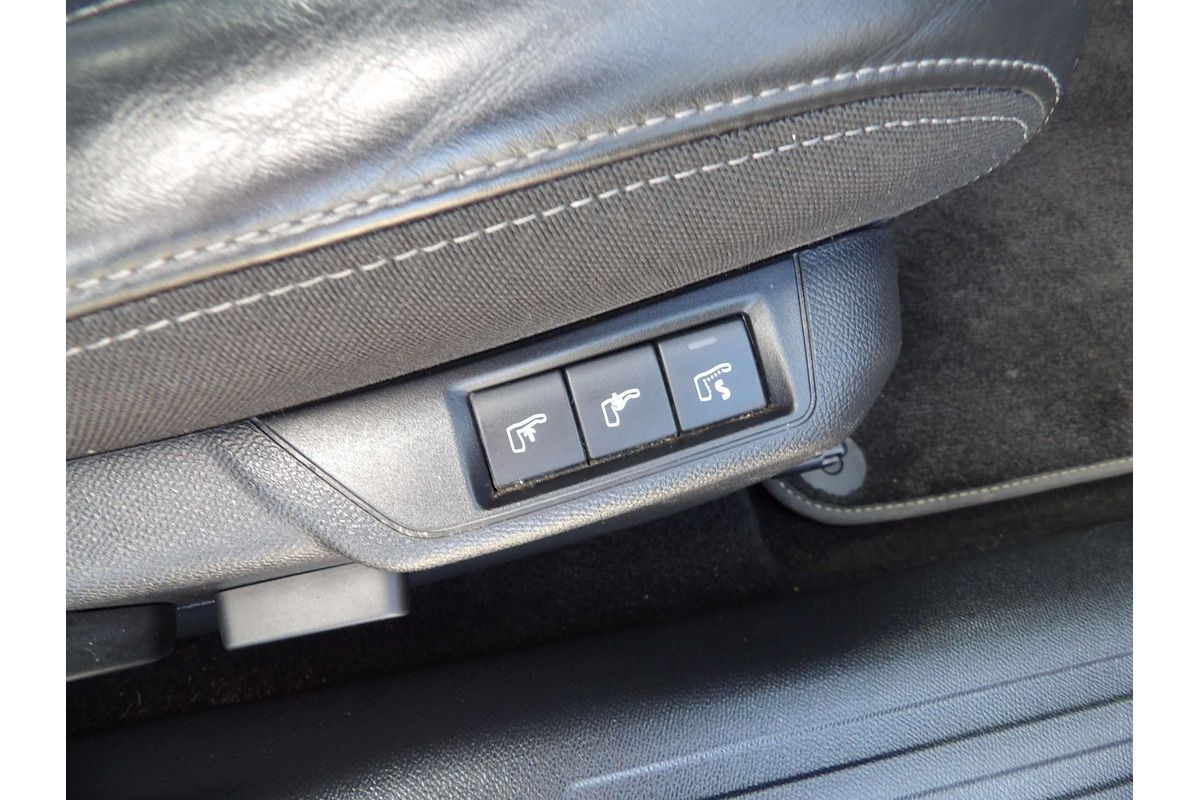 2021 Peugeot 2008 GT P24