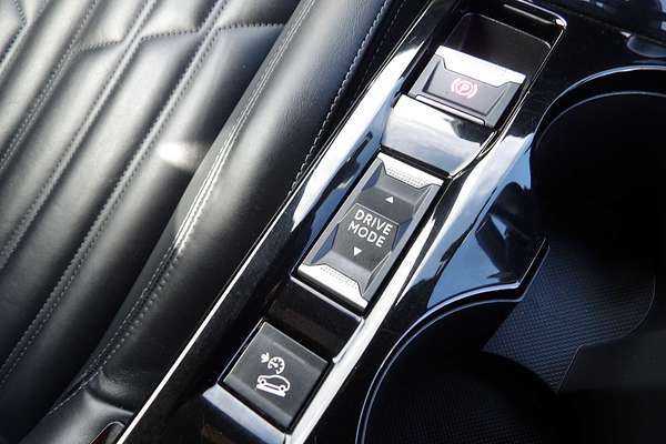 2021 Peugeot 2008 GT P24