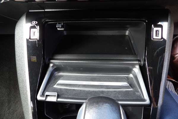 2021 Peugeot 2008 GT P24