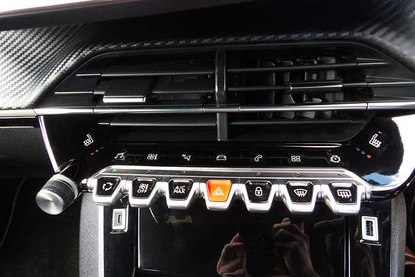 2021 Peugeot 2008 GT P24