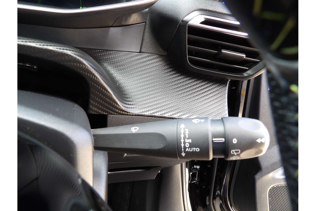 2021 Peugeot 2008 GT P24