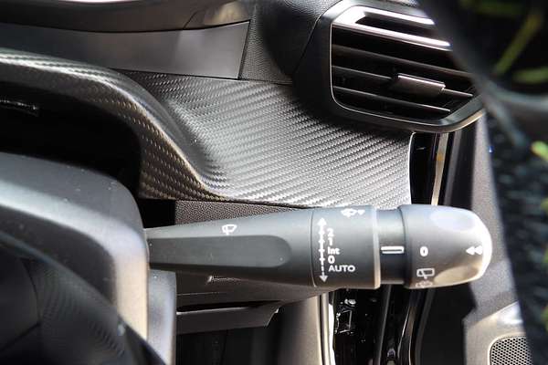 2021 Peugeot 2008 GT P24