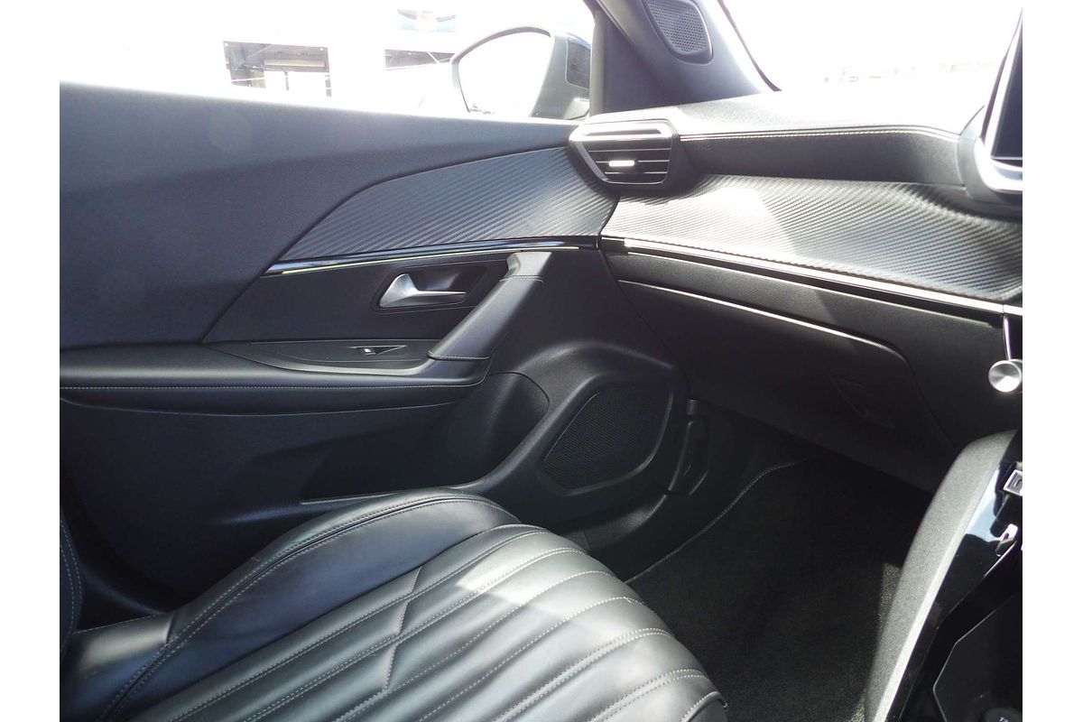 2021 Peugeot 2008 GT P24