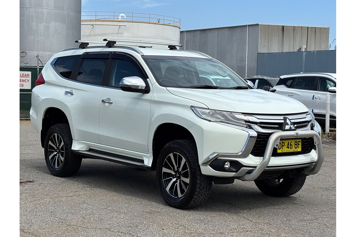 2017 Mitsubishi Pajero Sport GLX QE