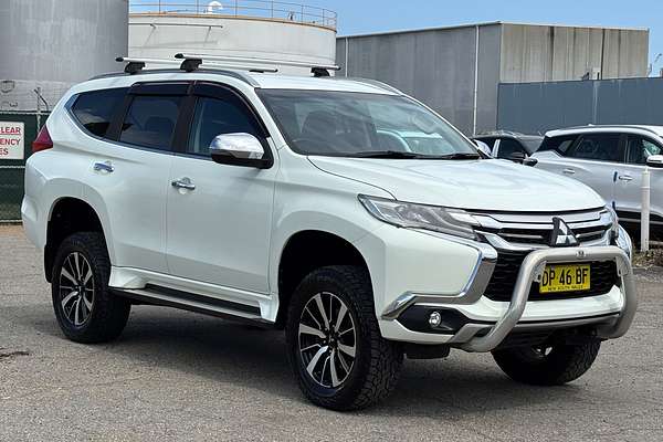2017 Mitsubishi Pajero Sport GLX QE
