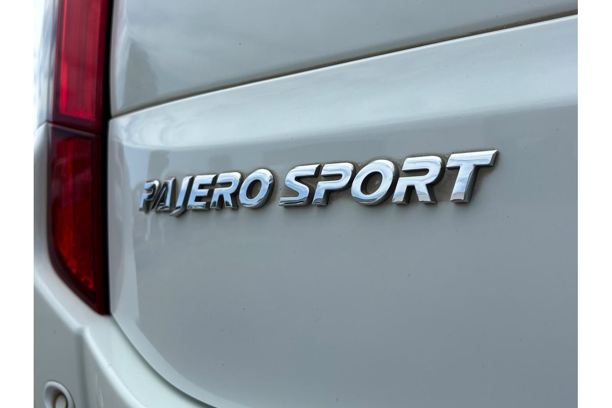2017 Mitsubishi Pajero Sport GLX QE