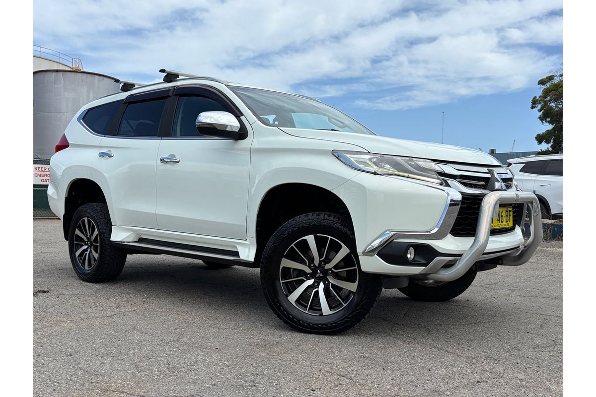 2017 Mitsubishi Pajero Sport GLX QE