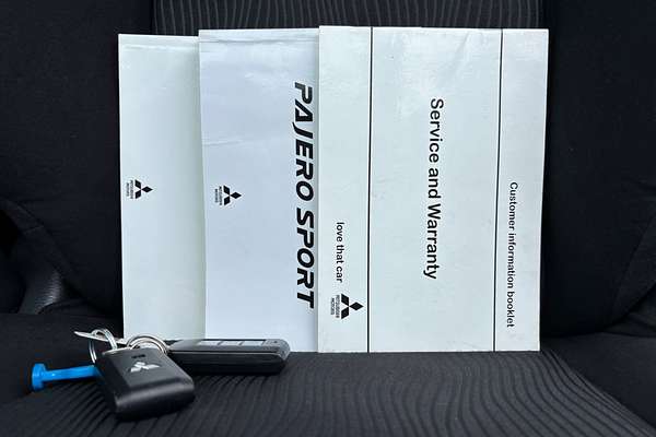 2017 Mitsubishi Pajero Sport GLX QE