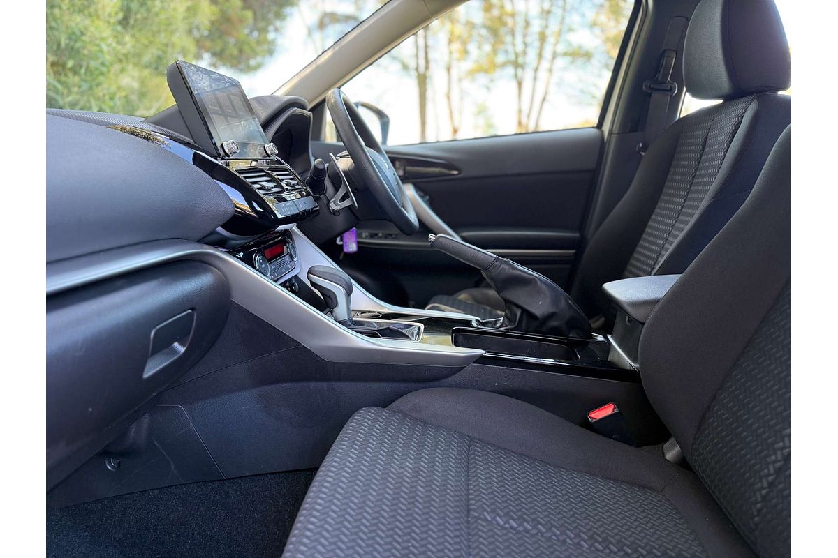 2024 Mitsubishi Eclipse Cross ES YB