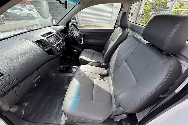 2013 Toyota Hilux Workmate TGN16R Rear Wheel Drive