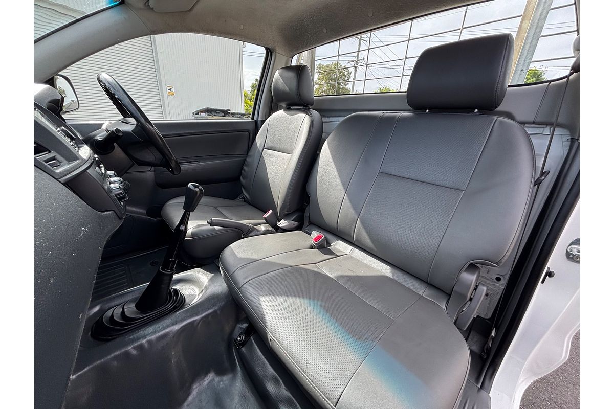 2013 Toyota Hilux Workmate TGN16R Rear Wheel Drive