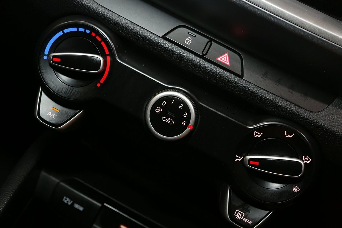 2024 Kia Stonic S YB