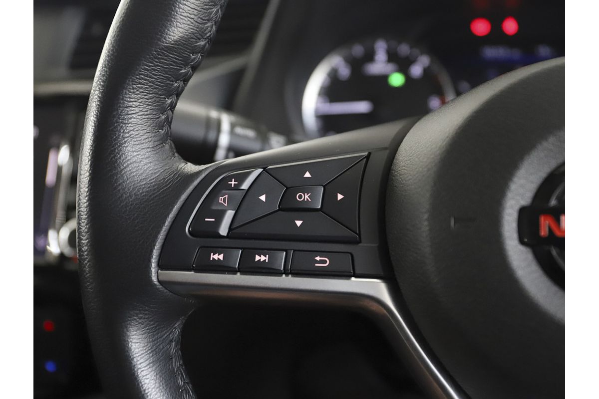 Nissan NAVARA 4X4 2.3 DSL AUTO DC P4X