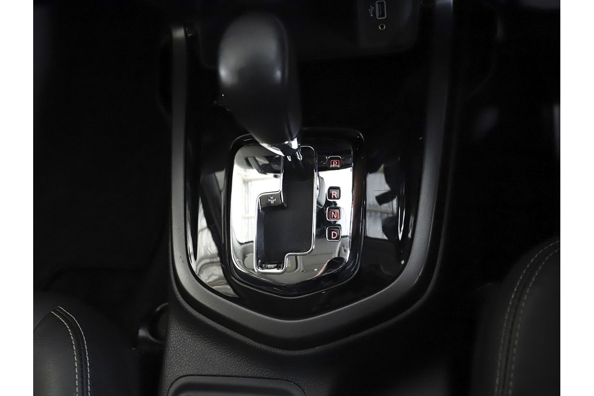 Nissan NAVARA 4X4 2.3 DSL AUTO DC P4X