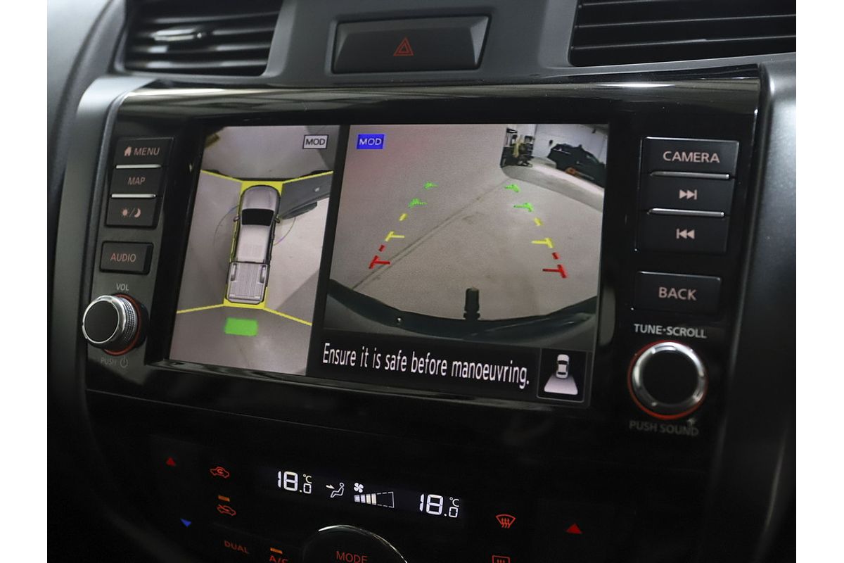 Nissan NAVARA 4X4 2.3 DSL AUTO DC P4X