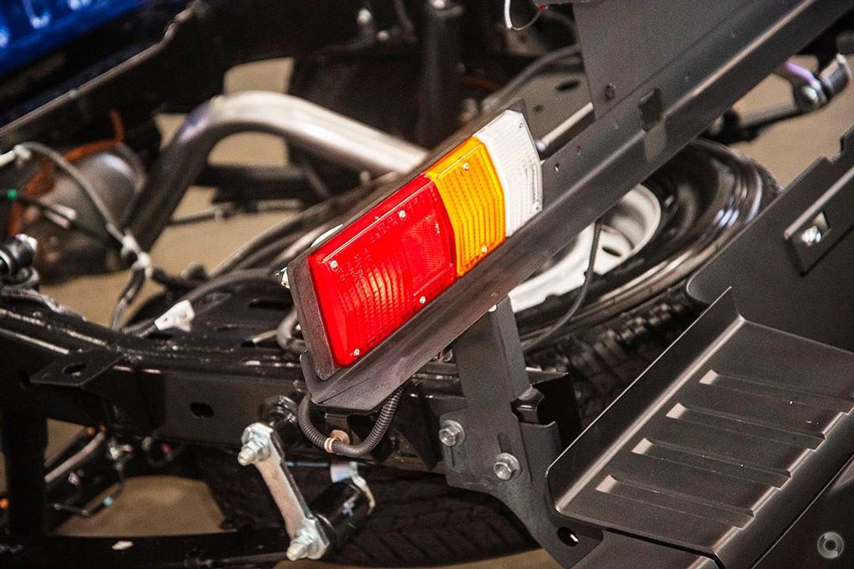 2025 Isuzu D-MAX SX 4X4