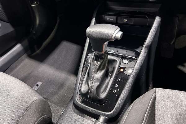 2022 Kia Stonic S YB