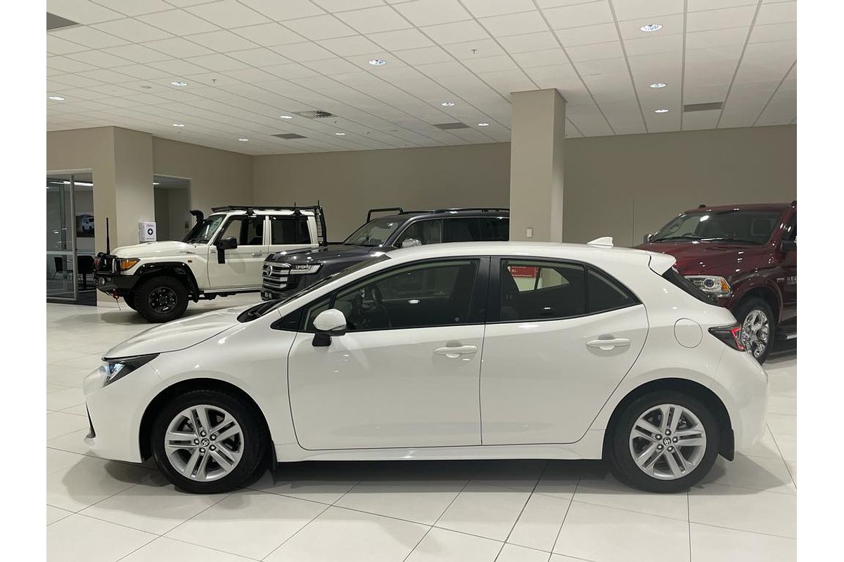 2022 Toyota Corolla Ascent Sport MZEA12R